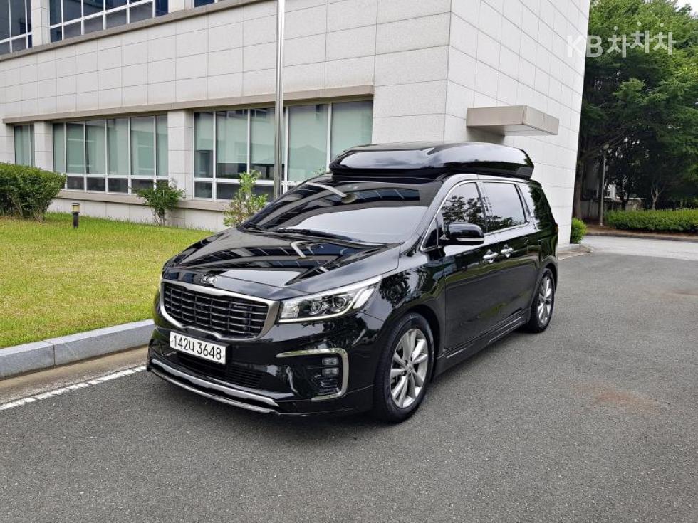 Kia Carnival — miniaturë 2