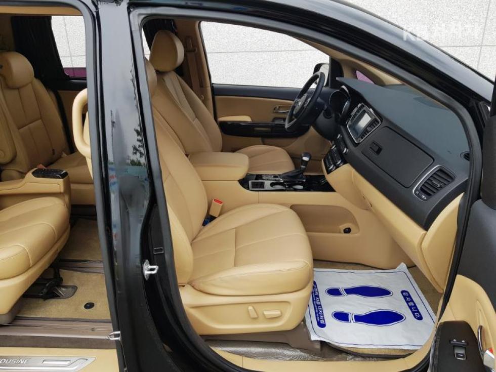 Kia Carnival — miniaturë 11