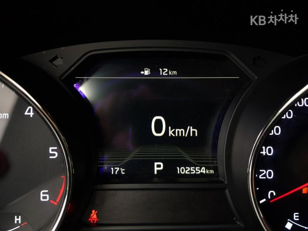 Kia Carnival — miniaturë 14