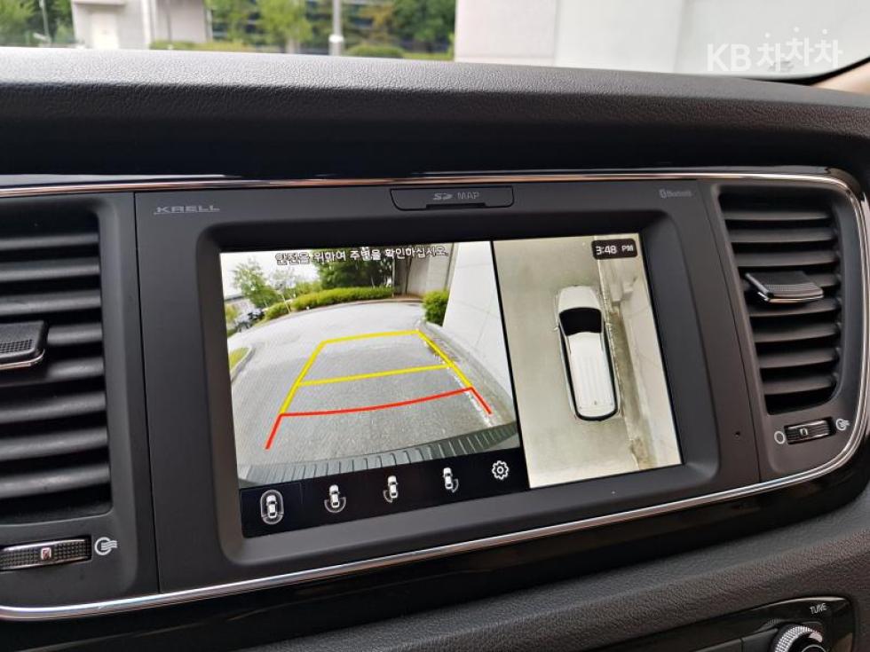 Kia Carnival — miniaturë 17