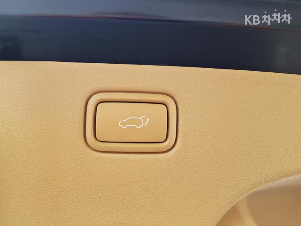 Kia Carnival — miniaturë 19