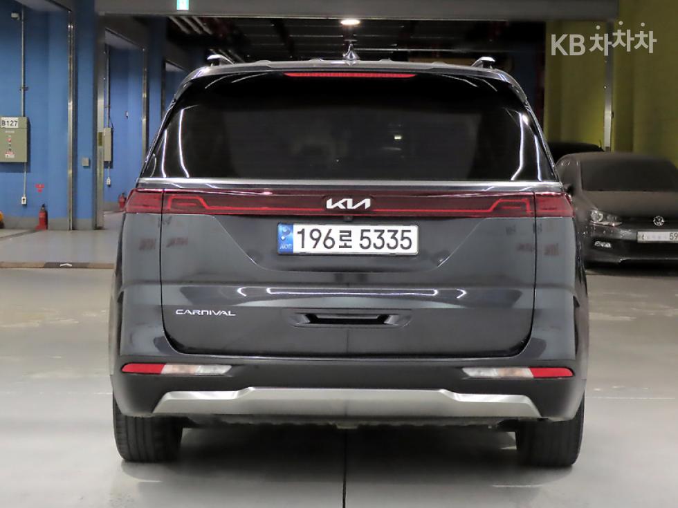 Kia Carnival — miniaturë 3
