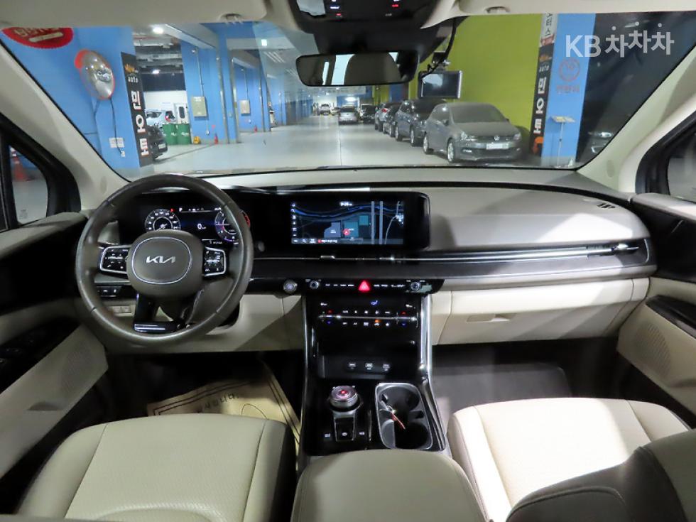 Kia Carnival — miniaturë 5