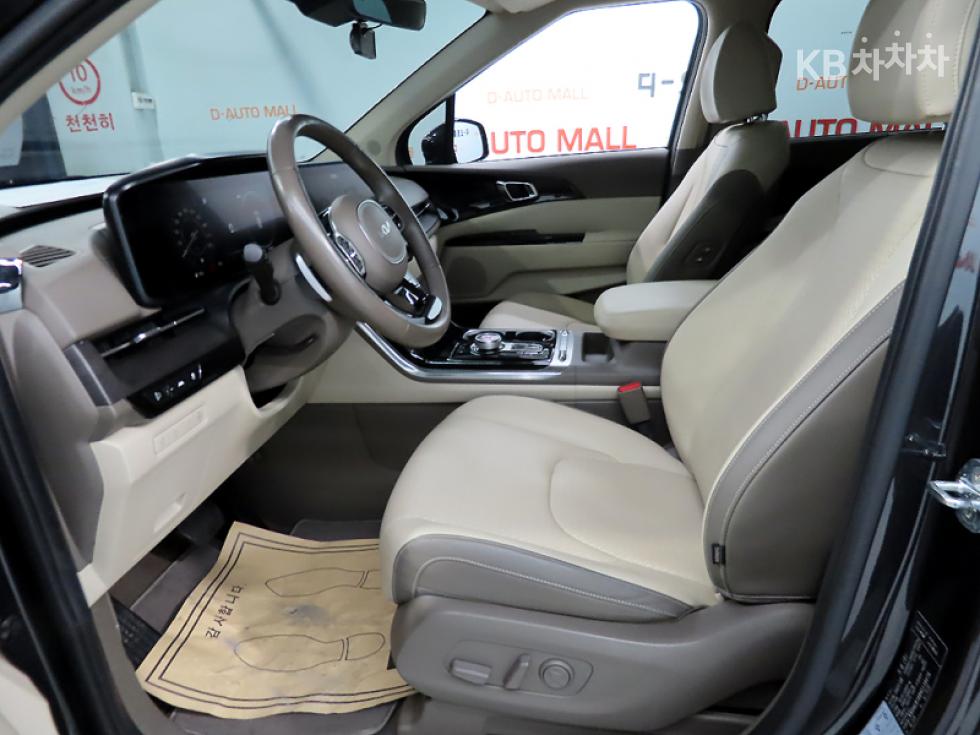 Kia Carnival — miniaturë 6