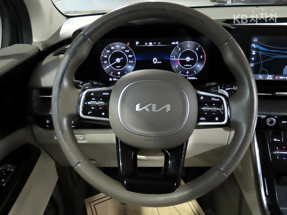 Kia Carnival — miniaturë 9