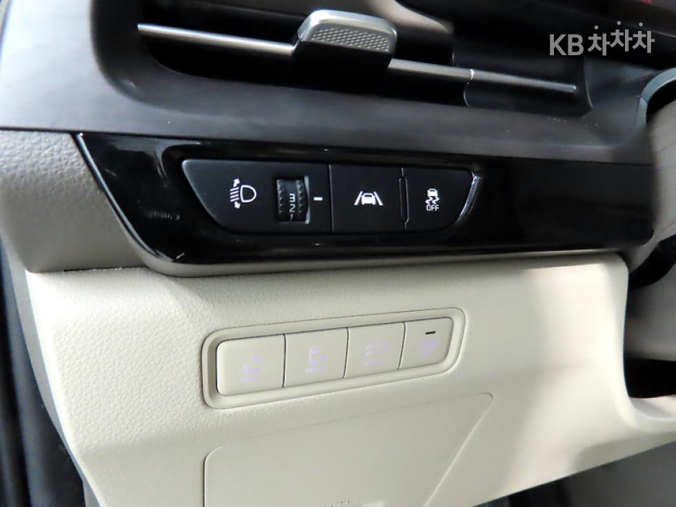Kia Carnival — miniaturë 14