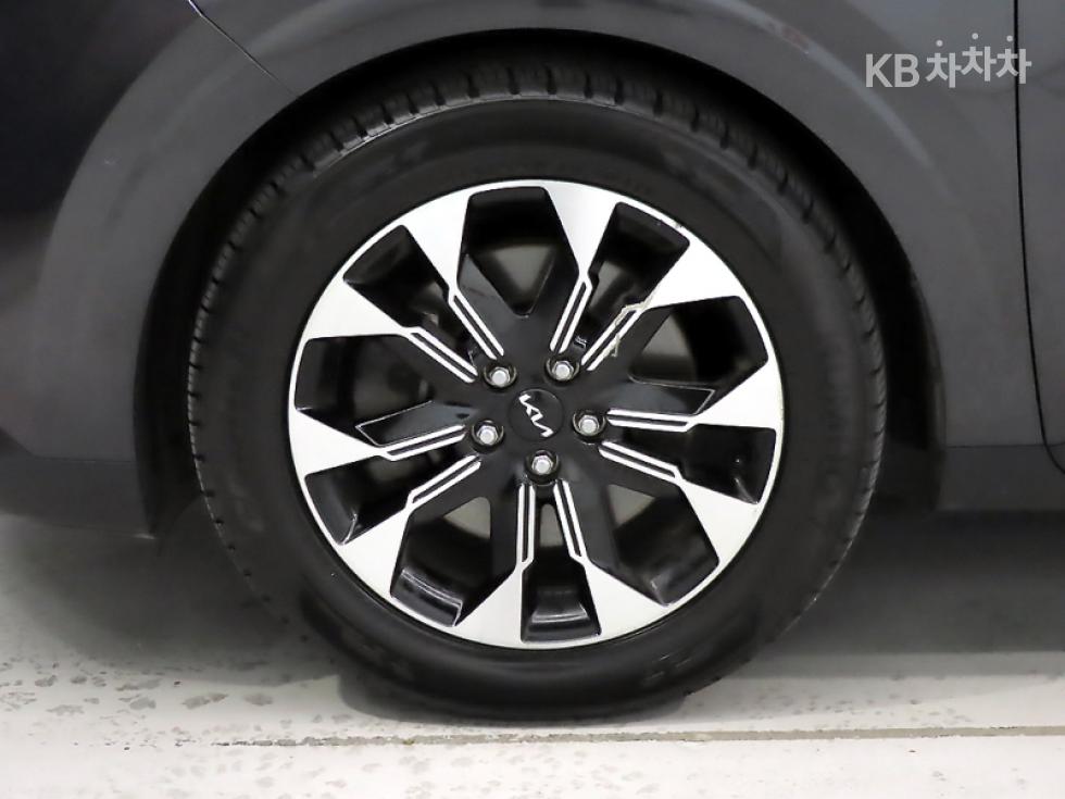 Kia Carnival — miniaturë 20