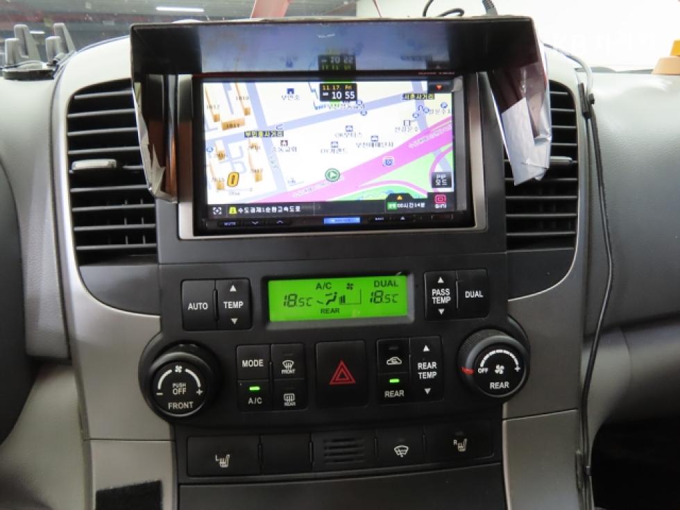 Kia Carnival — miniaturë 9
