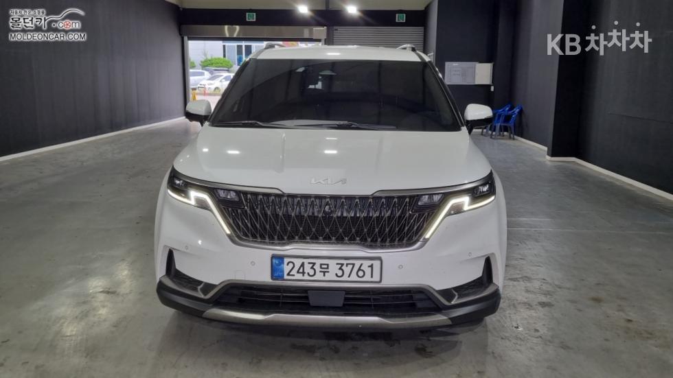 Kia Carnival — miniaturë 3