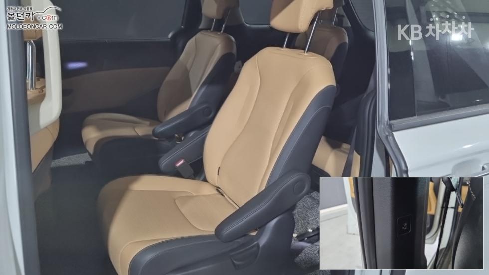 Kia Carnival — miniaturë 10