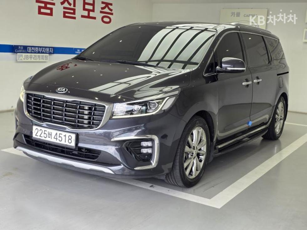 Kia Carnival — miniaturë 2
