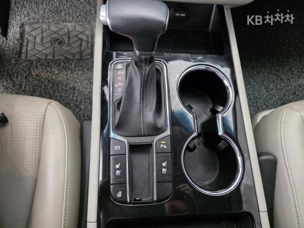 Kia Carnival — miniaturë 14