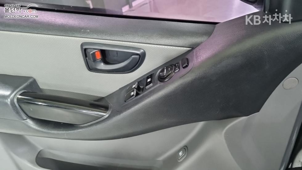Hyundai Starex — miniaturë 17
