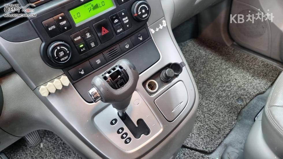 Kia Carnival — miniaturë 14