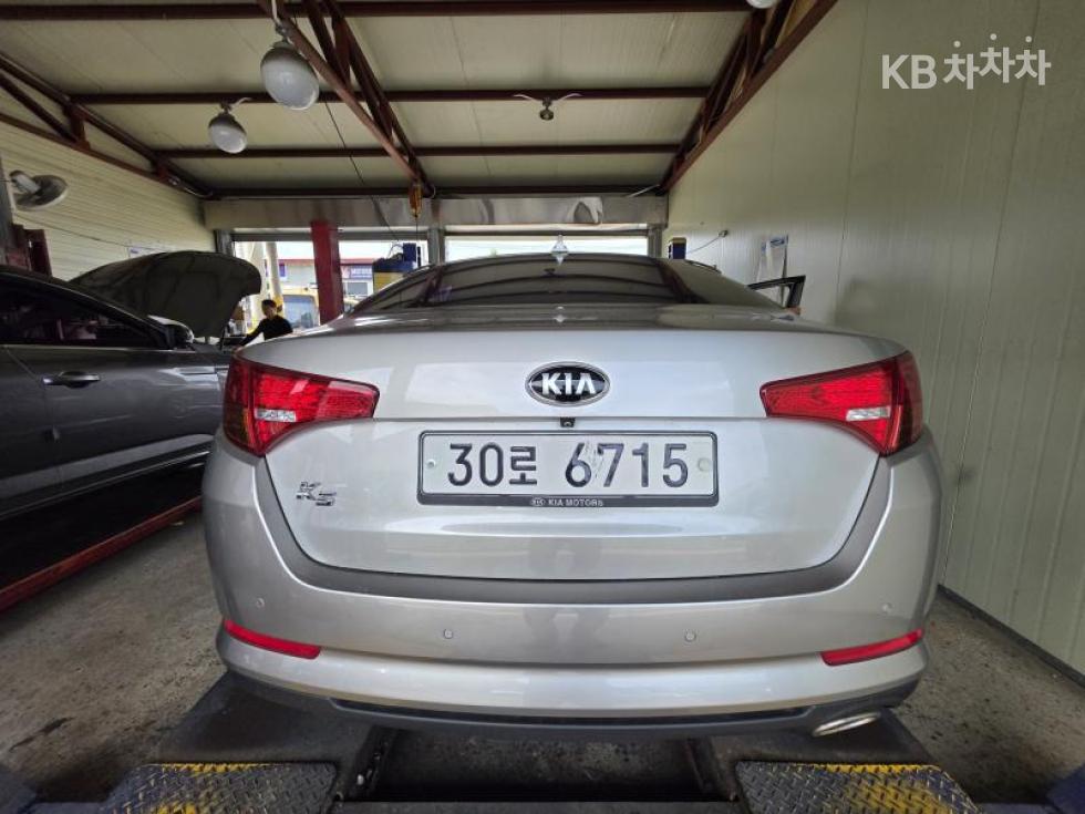 Kia K5 — miniaturë 2