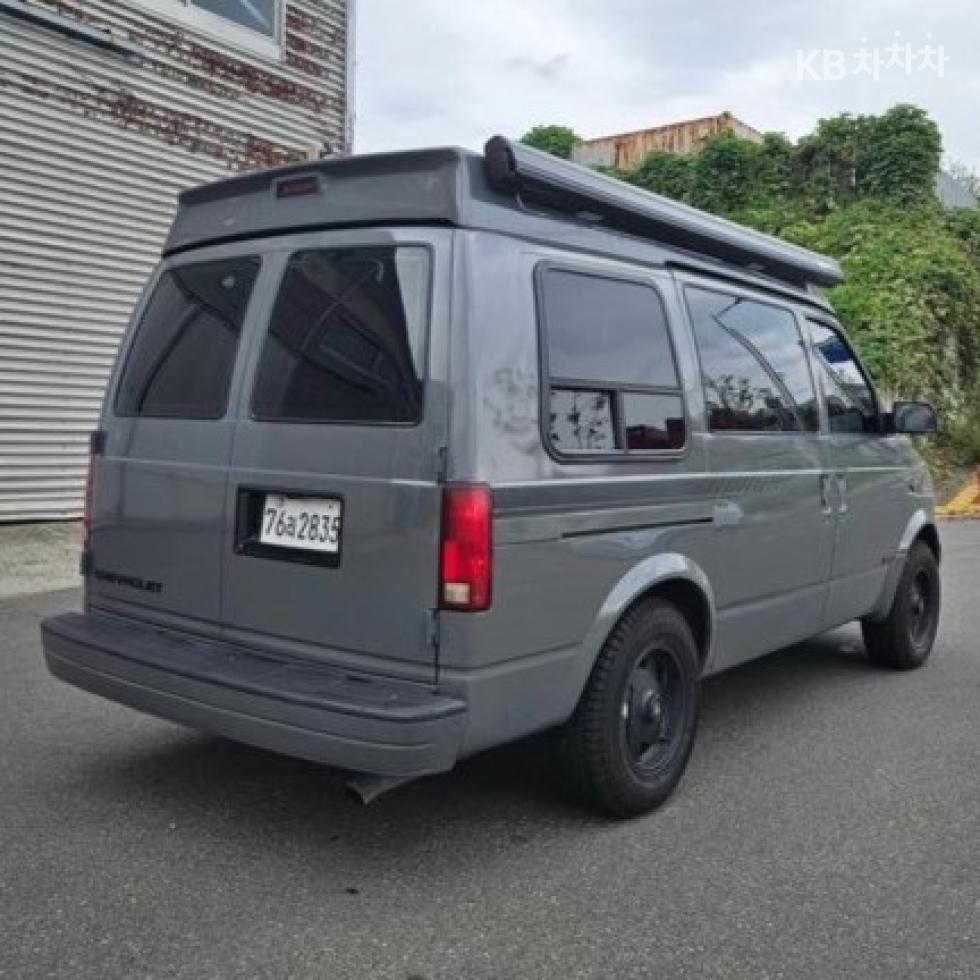 Chevrolet Astro — miniaturë 2