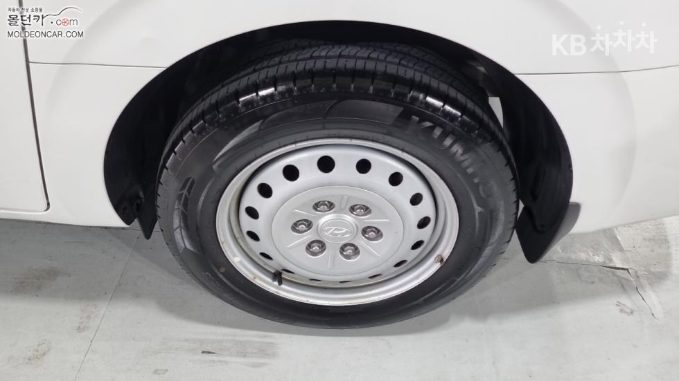 Hyundai Staria — miniaturë 6