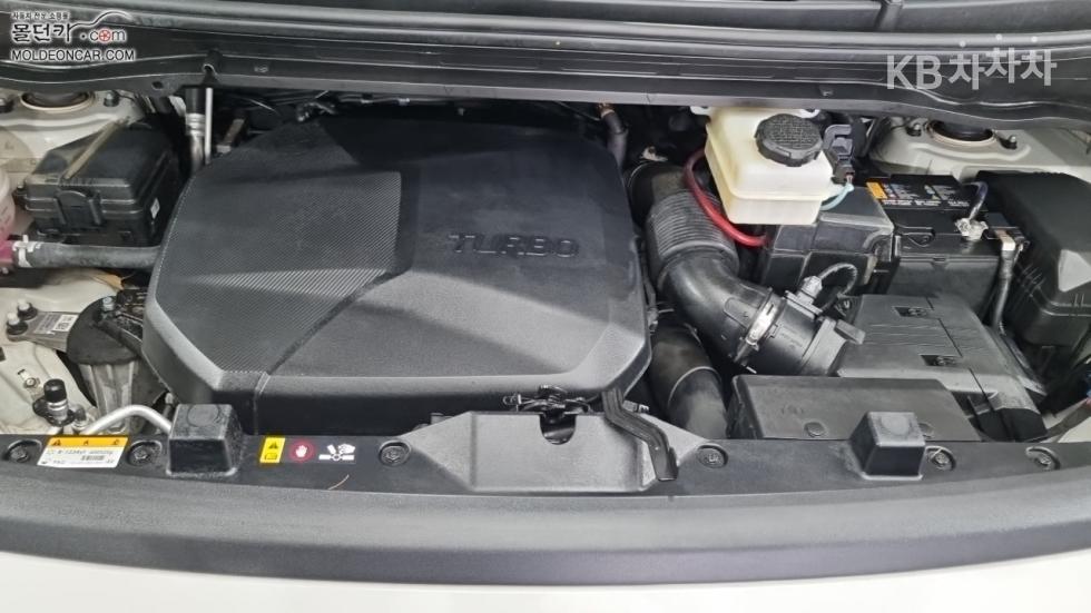 Hyundai Staria — miniaturë 8