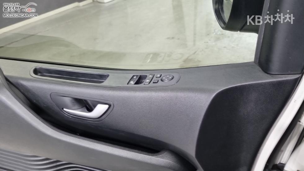 Hyundai Staria — miniaturë 15