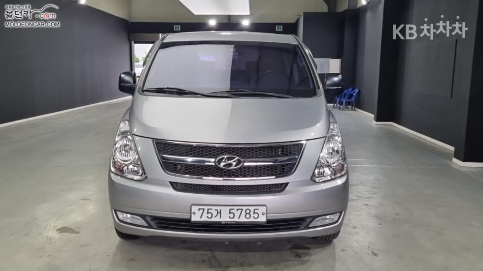 Hyundai Starex — miniaturë 3