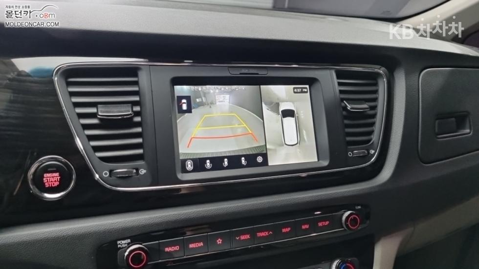 Kia Carnival — miniaturë 13