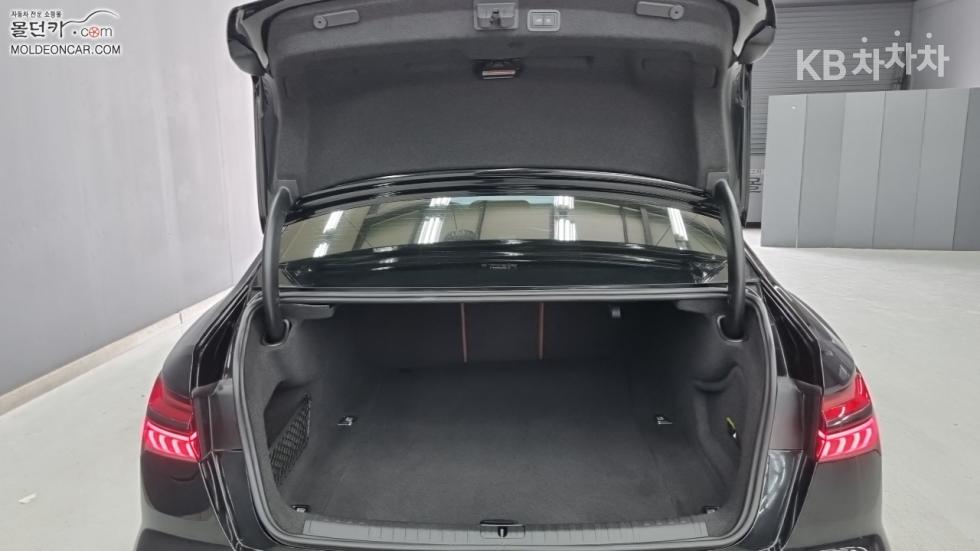 Audi A6 — miniaturë 18