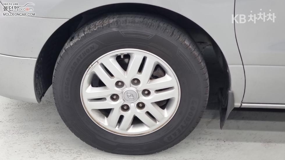 Hyundai Starex — miniaturë 6