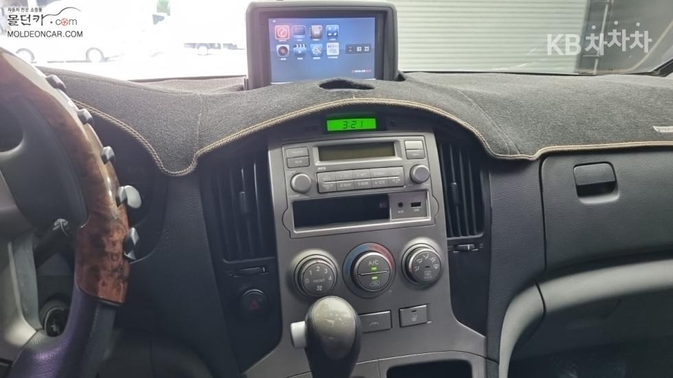 Hyundai Starex — miniaturë 12