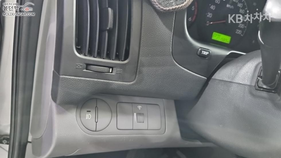 Hyundai Starex — miniaturë 16
