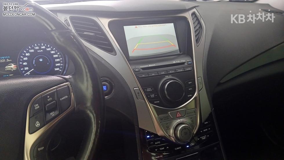 Hyundai Grandeur — miniaturë 13