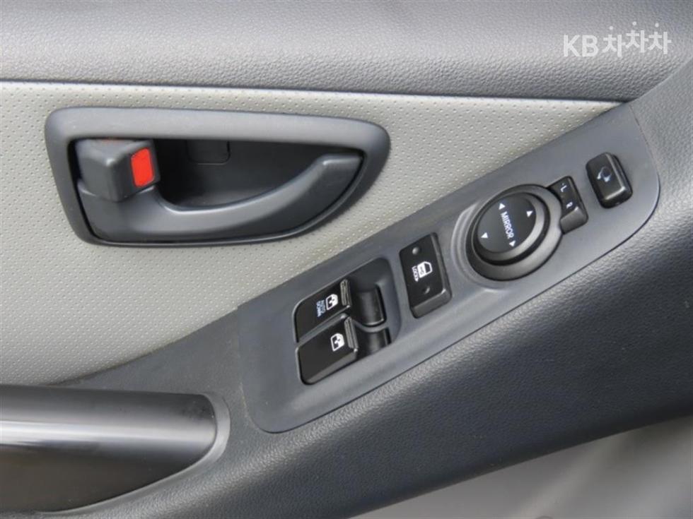Hyundai Starex — miniaturë 12
