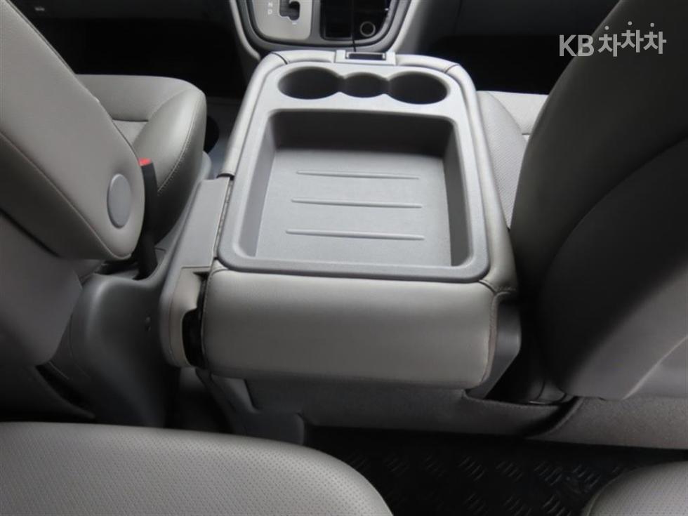 Hyundai Starex — miniaturë 15