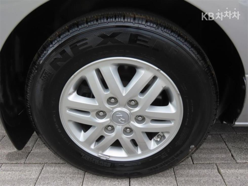 Hyundai Starex — miniaturë 18