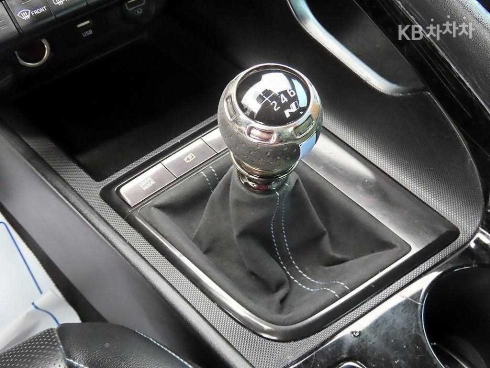 Hyundai Avante — miniaturë 10