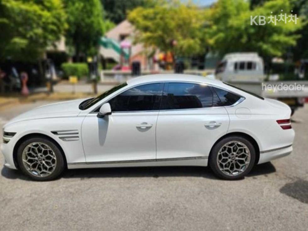 Genesis G80 — miniaturë 4