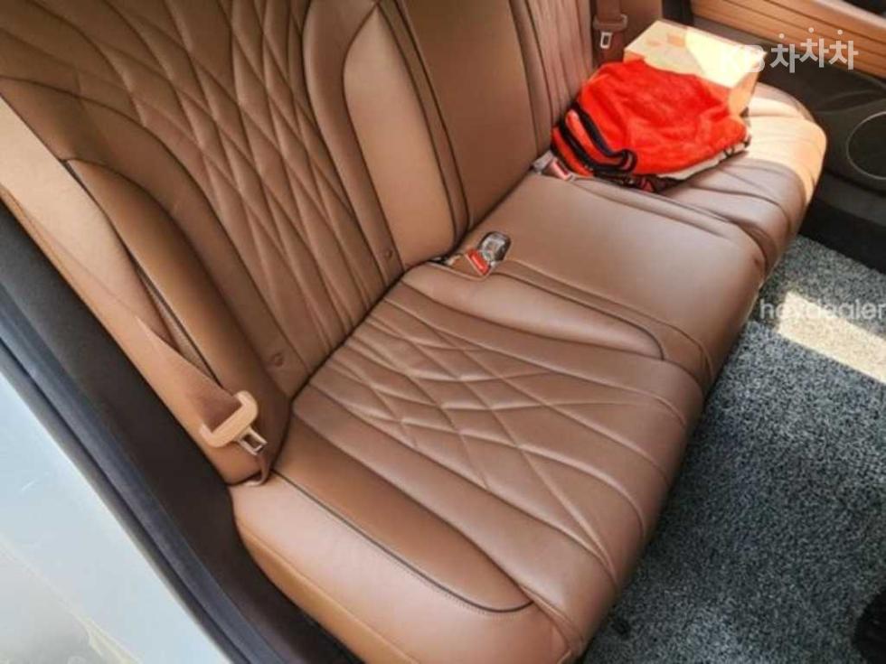 Genesis G80 — miniaturë 7