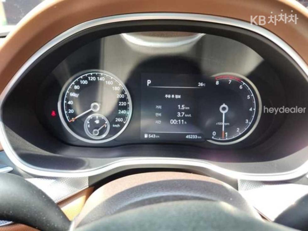 Genesis G80 — miniaturë 9