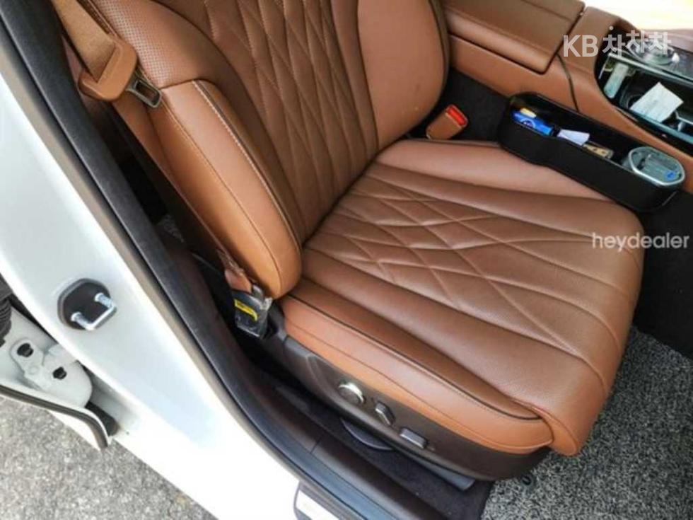 Genesis G80 — miniaturë 11