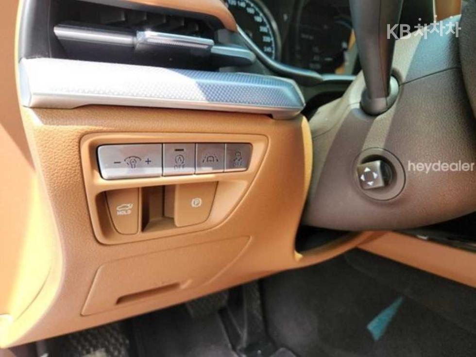 Genesis G80 — miniaturë 14