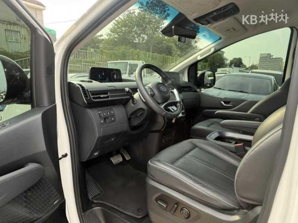 Hyundai Staria — miniaturë 6