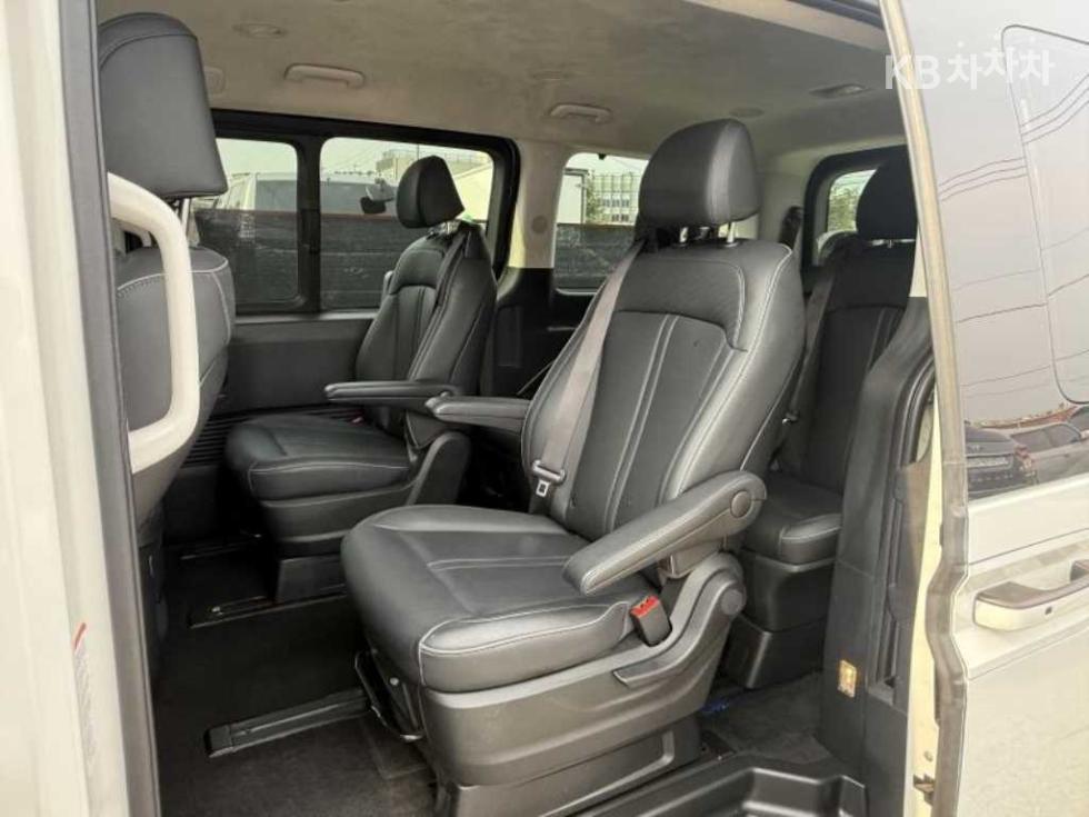 Hyundai Staria — miniaturë 7