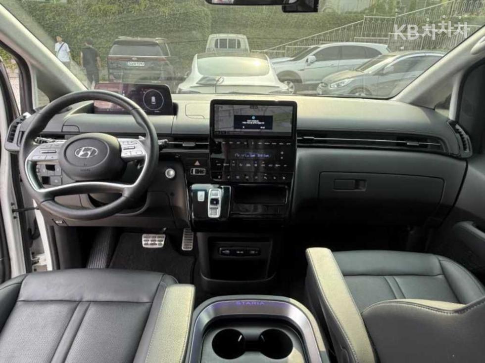 Hyundai Staria — miniaturë 10