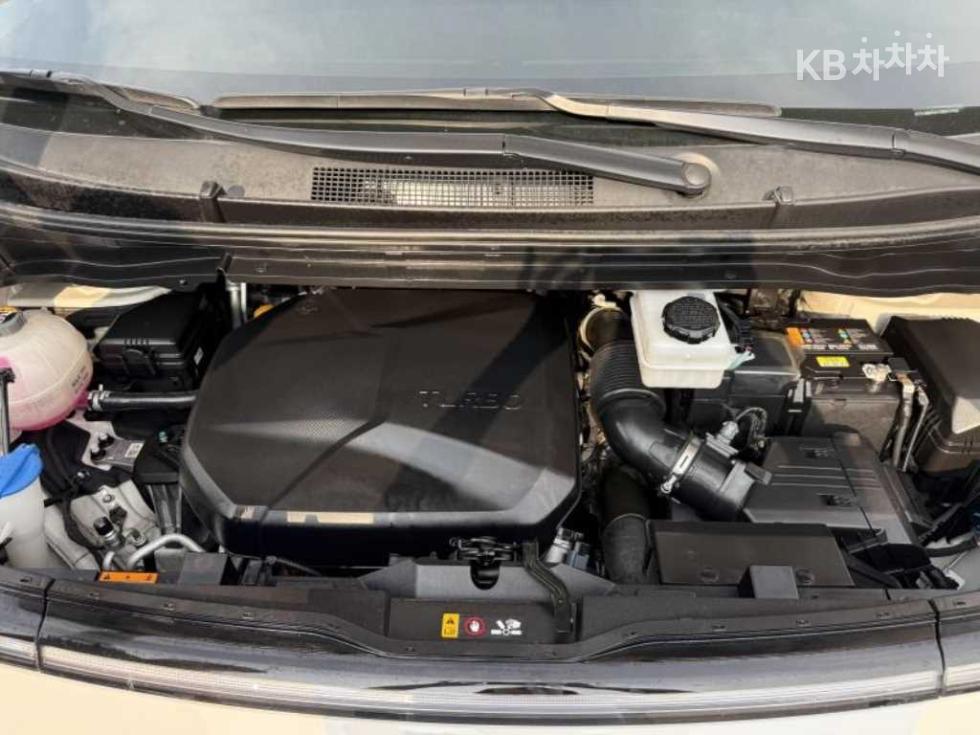 Hyundai Staria — miniaturë 19