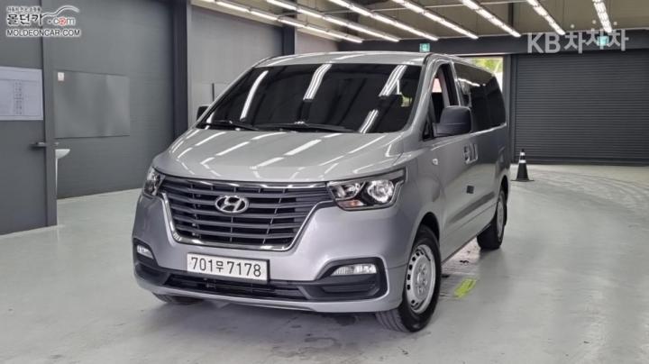 Hyundai Starex 웨건 11인승 — foto 1