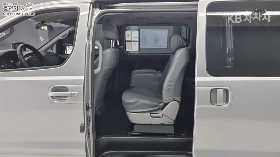 Hyundai Starex — miniaturë 10