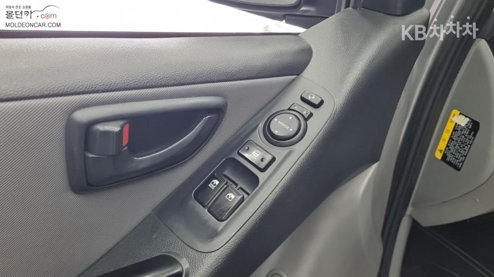 Hyundai Starex — miniaturë 16