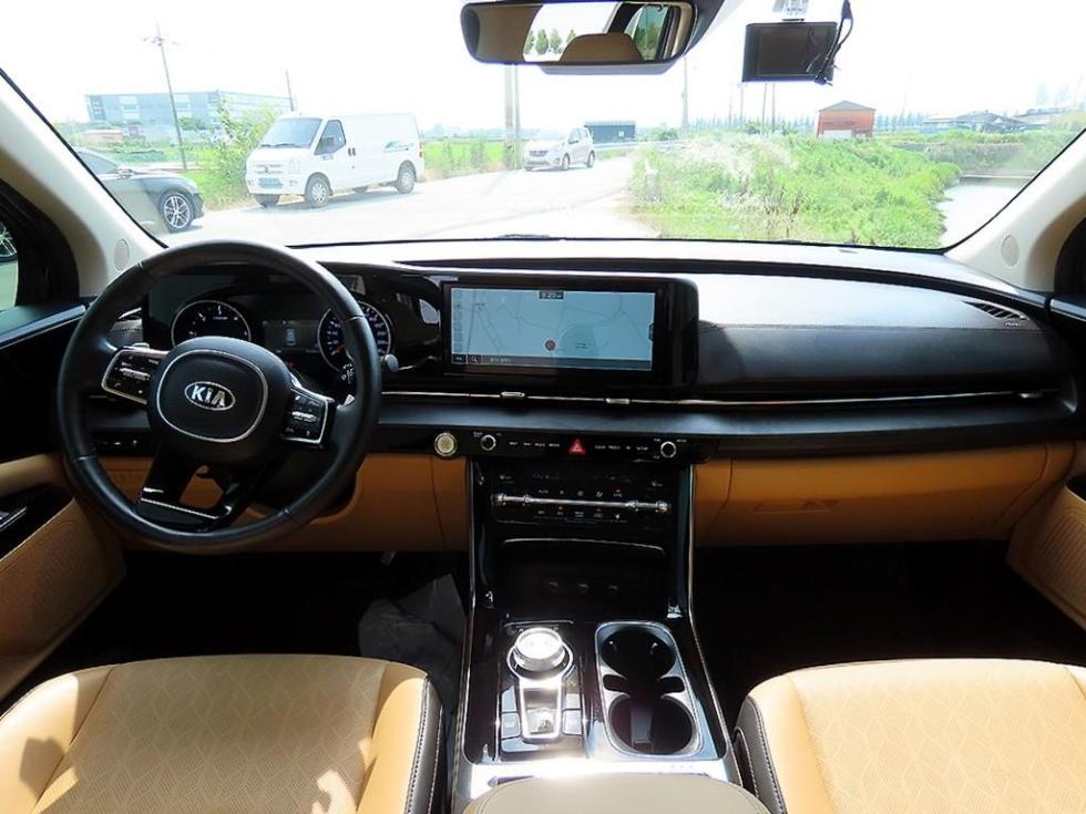 Kia Carnival — miniaturë 9