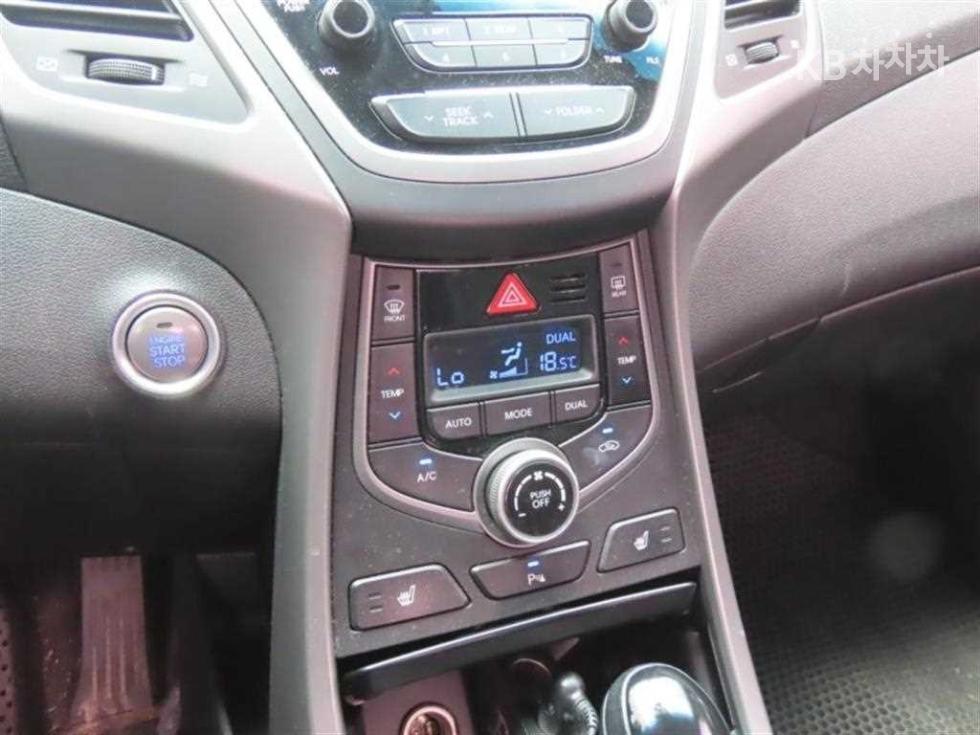 Hyundai Avante — miniaturë 7