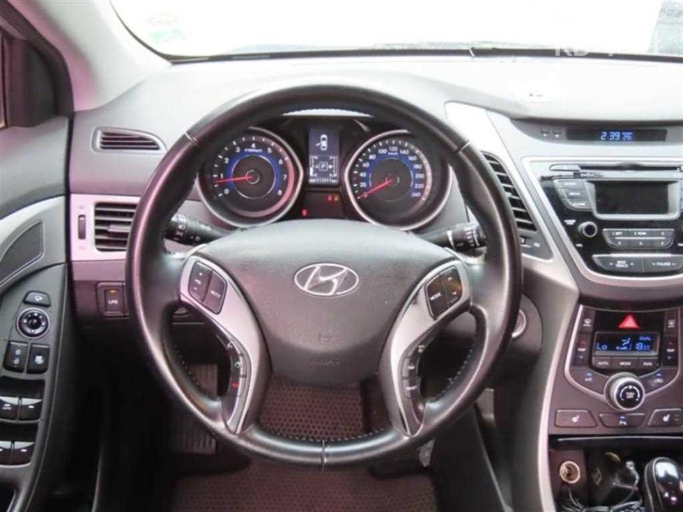 Hyundai Avante — miniaturë 16