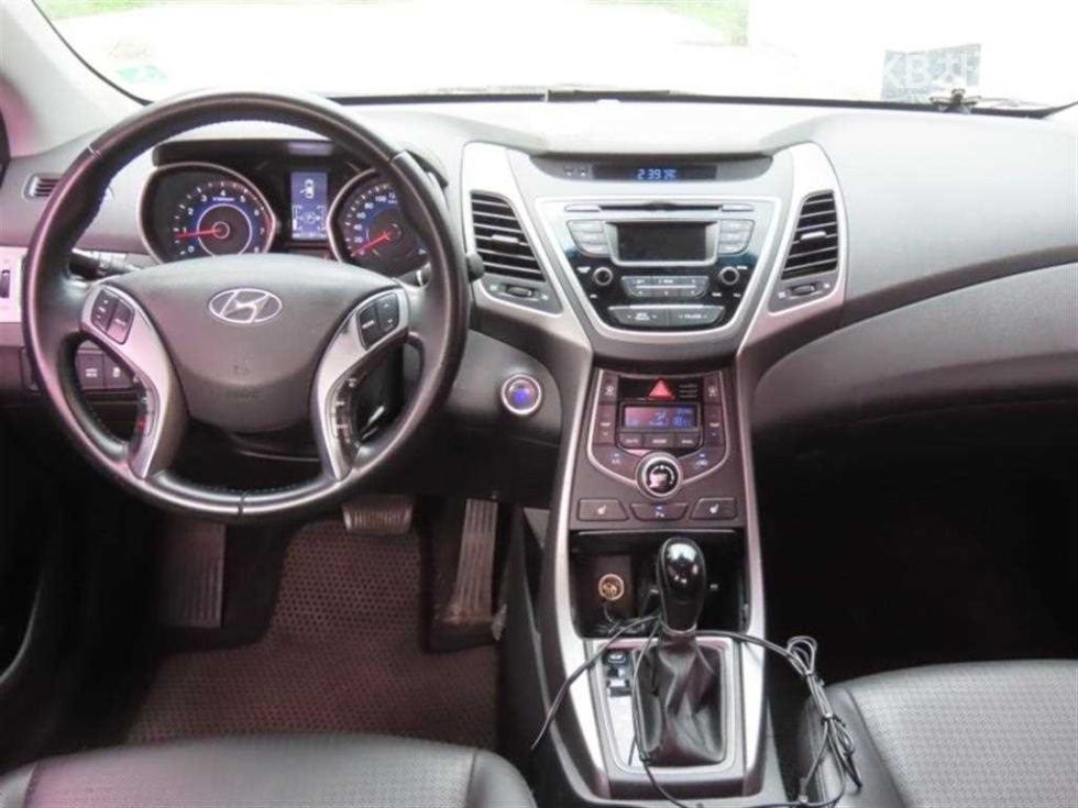 Hyundai Avante — miniaturë 17